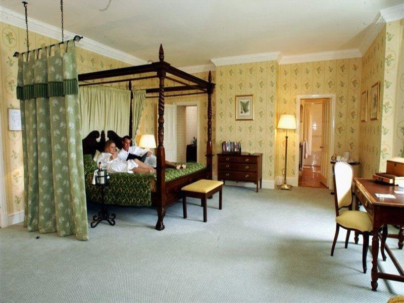 Eastwell Manor, Champneys Hotel & Spa Ashford  Exteriér fotografie